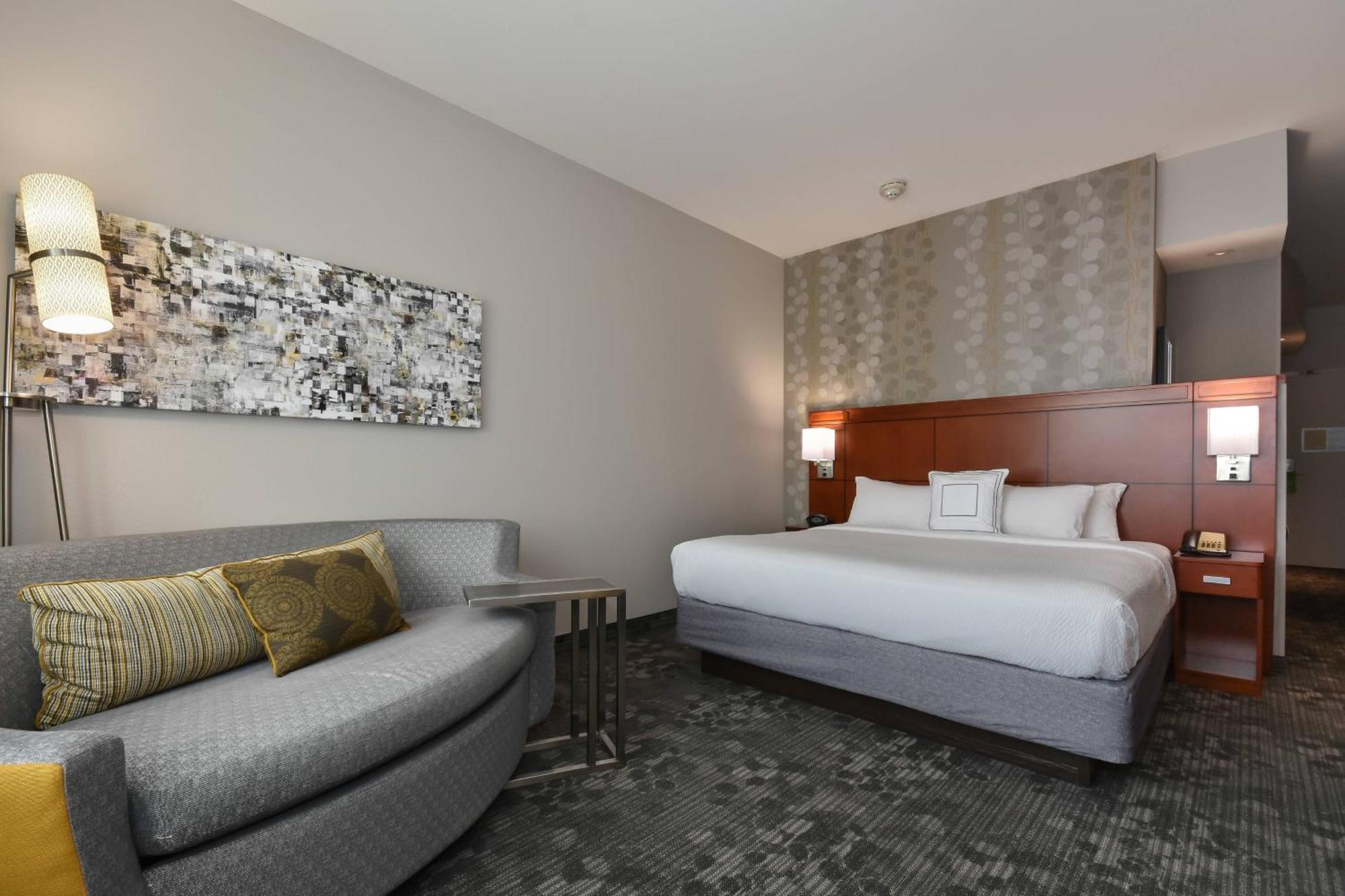 Courtyard Charlotte Concord