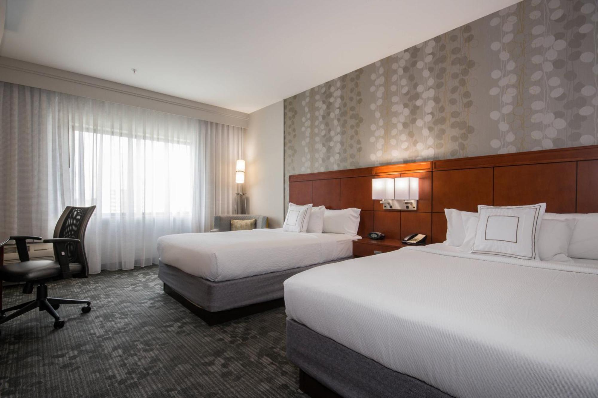 Courtyard Charlotte 3* Concord