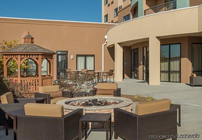 Courtyard Charlotte