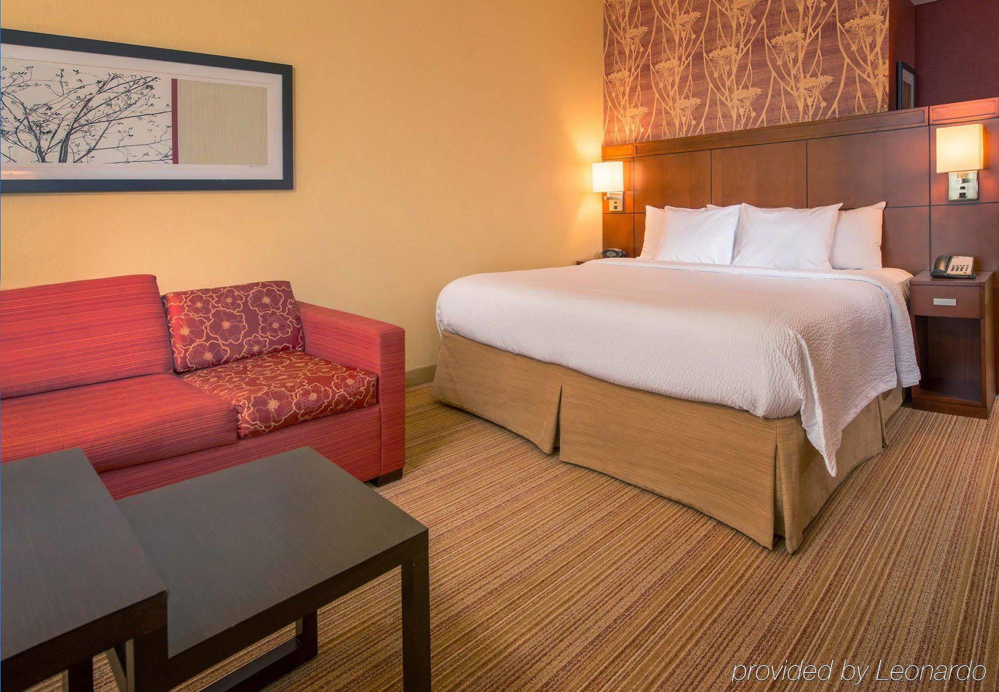 Courtyard Charlotte 3* Concord