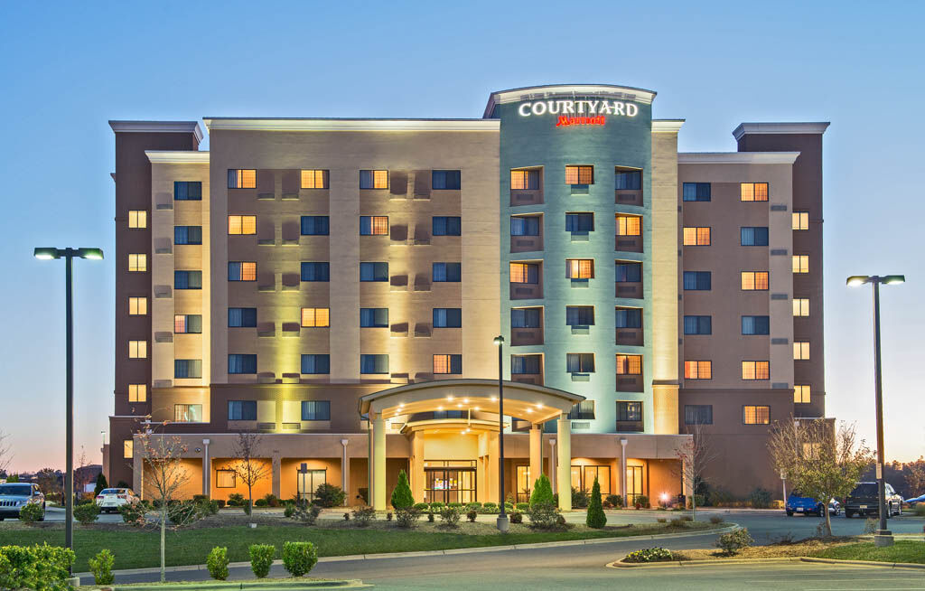 Courtyard Charlotte 3*
